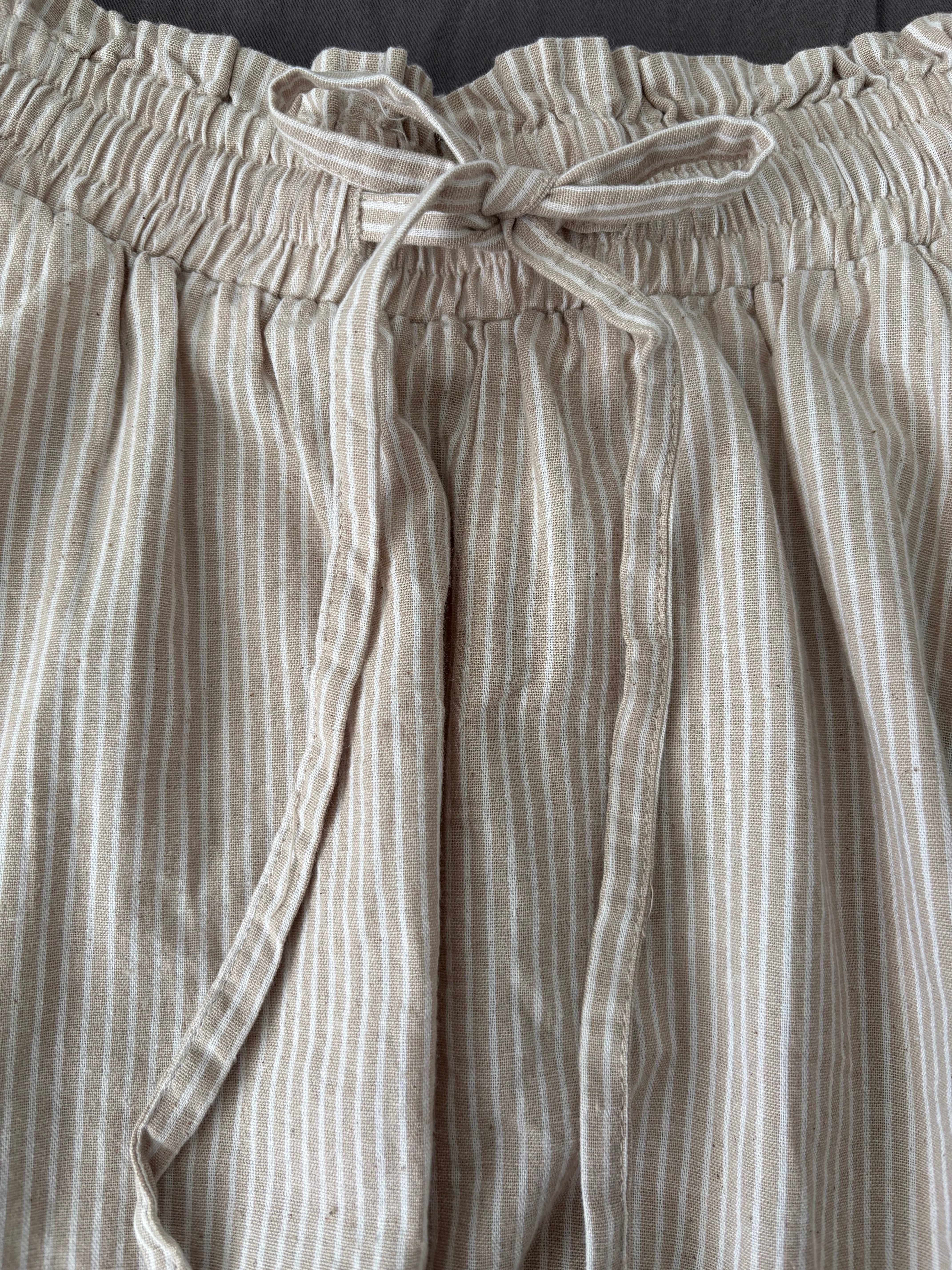 Women tan strip ruffle cotton A-line skort