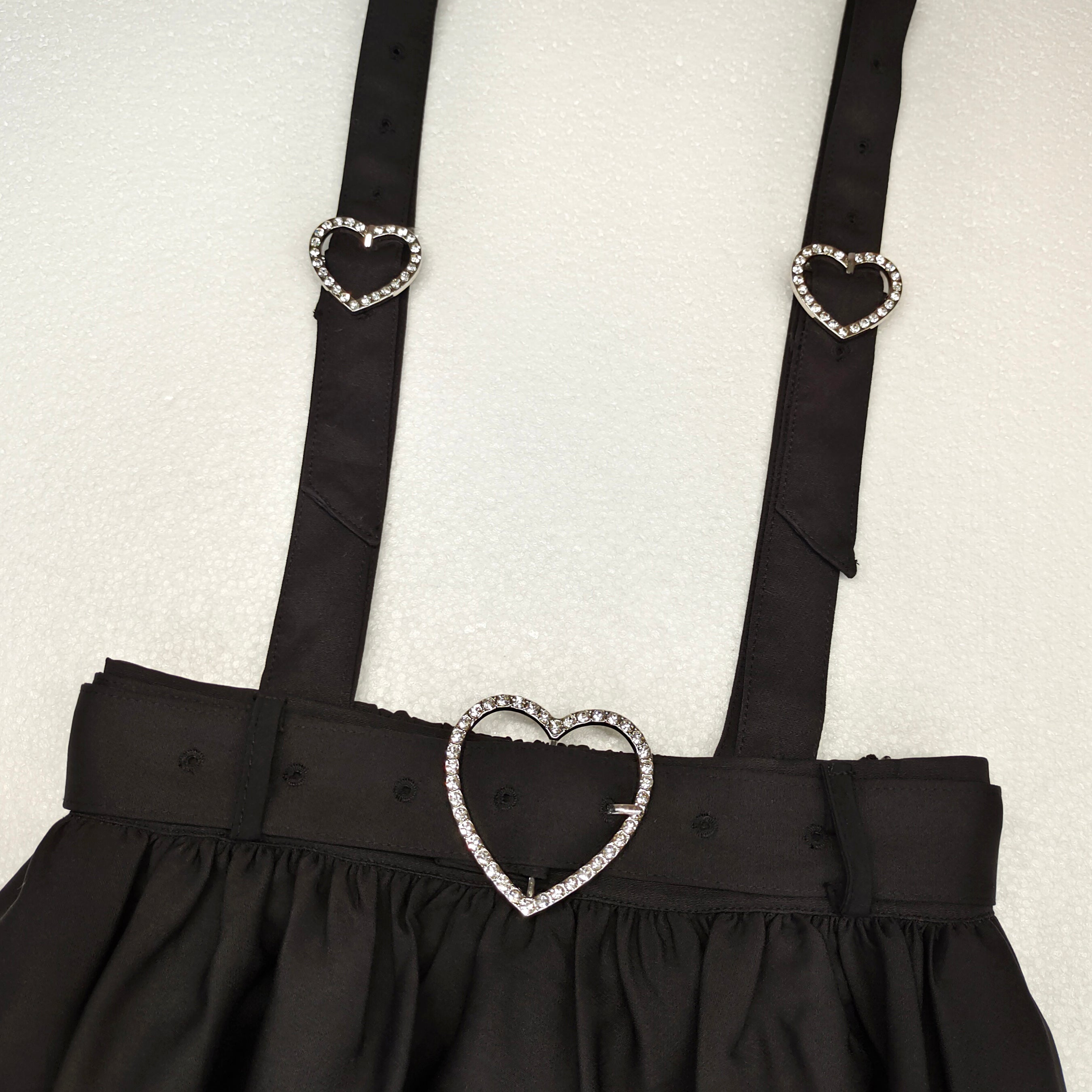 Gothic Lolita Suspender Skirt with Heart Buckles & Hair Bow High Waist Pleated Kawaii Mini Skirt