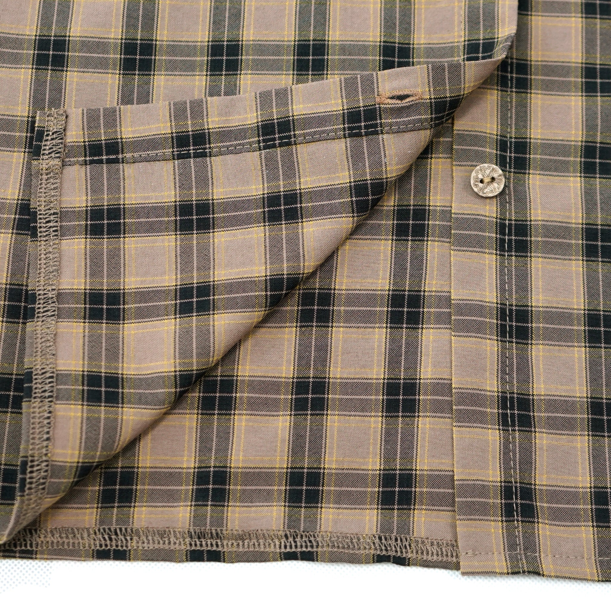 Vintage Plaid Peter Pan Collar Blouse Long Sleeve Button-Up Shirt with Ruffle Detail