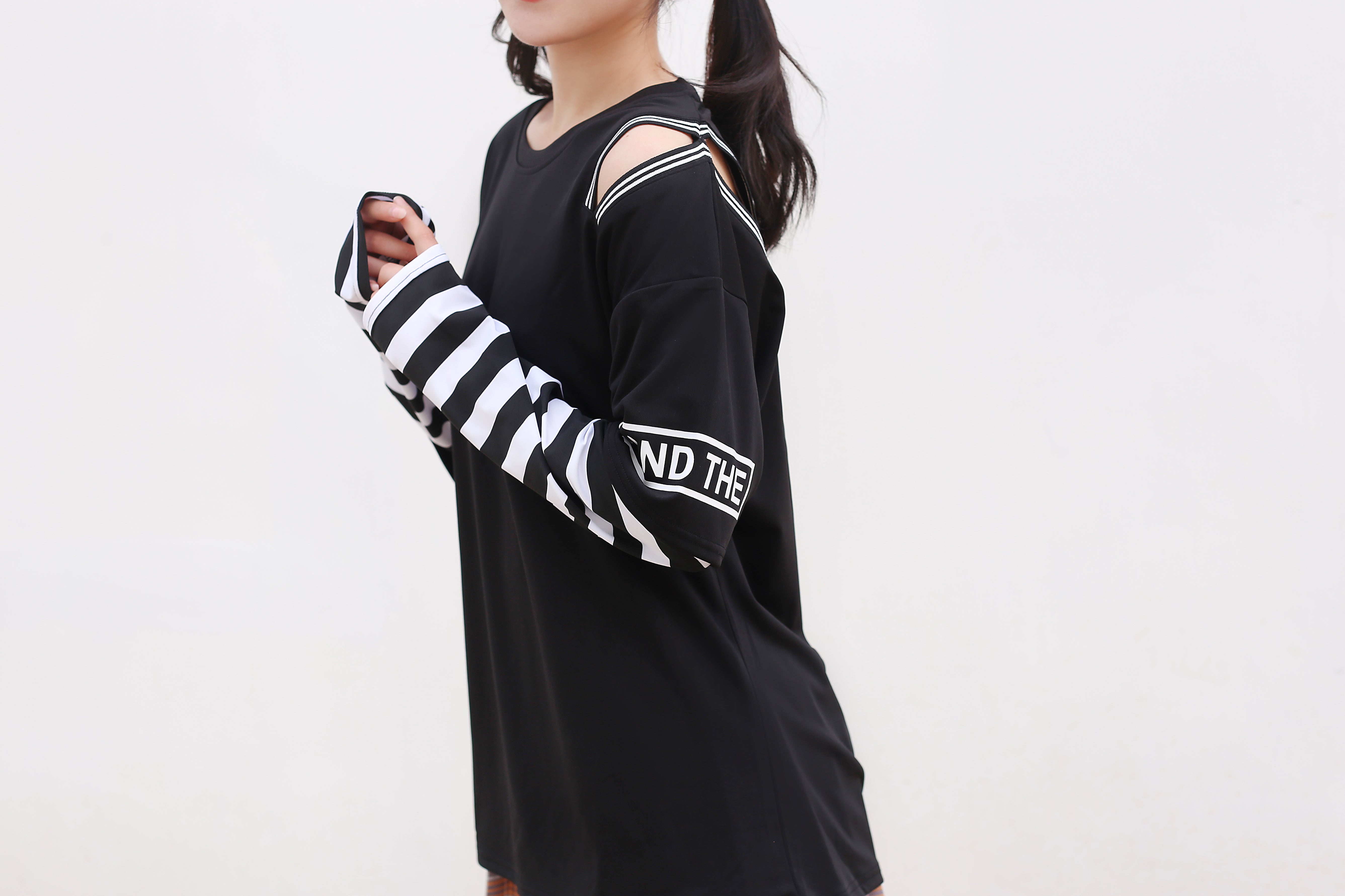Kawaii Cold Shoulder Striped Long Sleeve Top Harajuku Oversized Fake Two-Piece T-Shirt