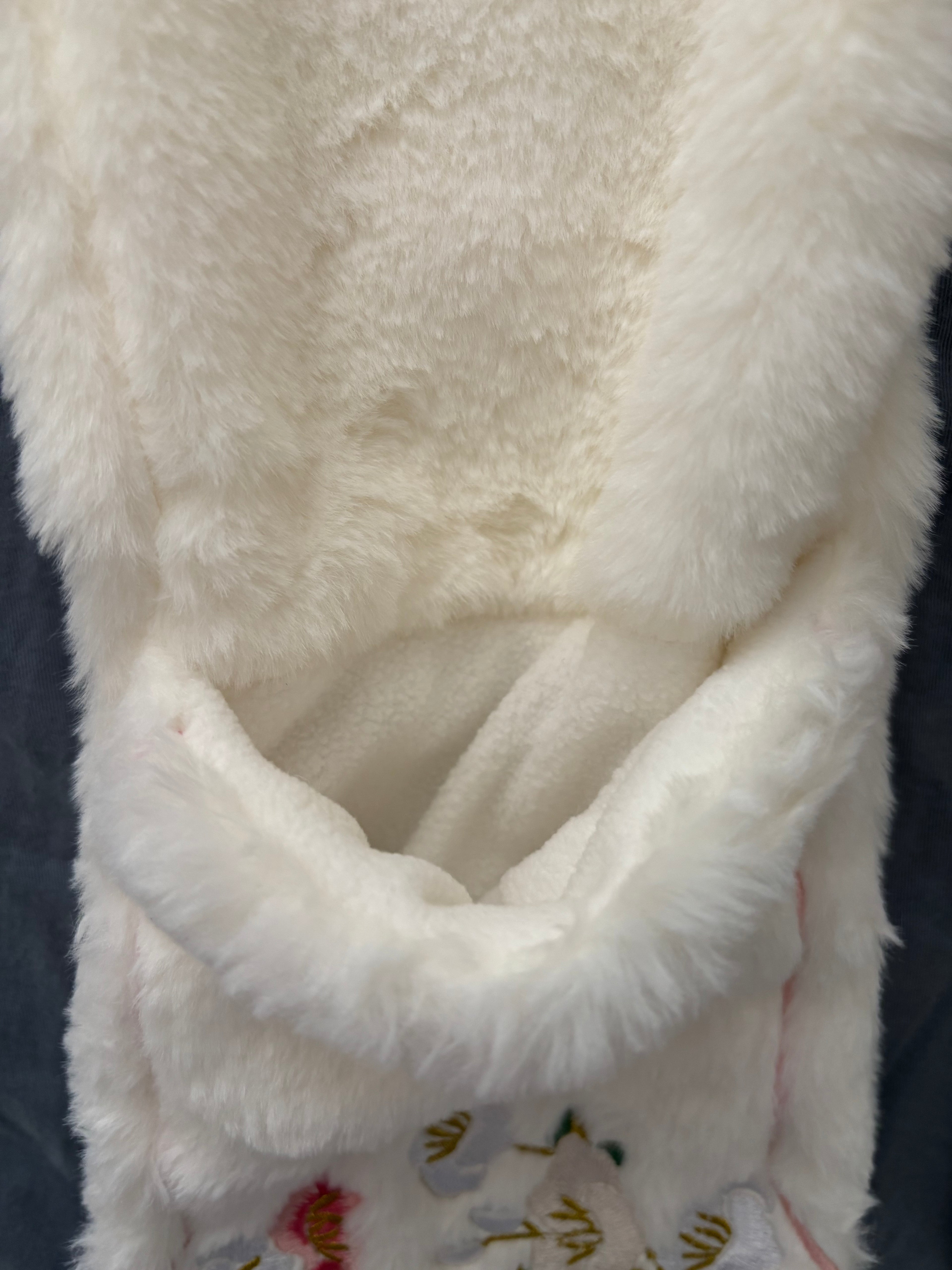 Fluffy cat paws embroidery pocket scarf