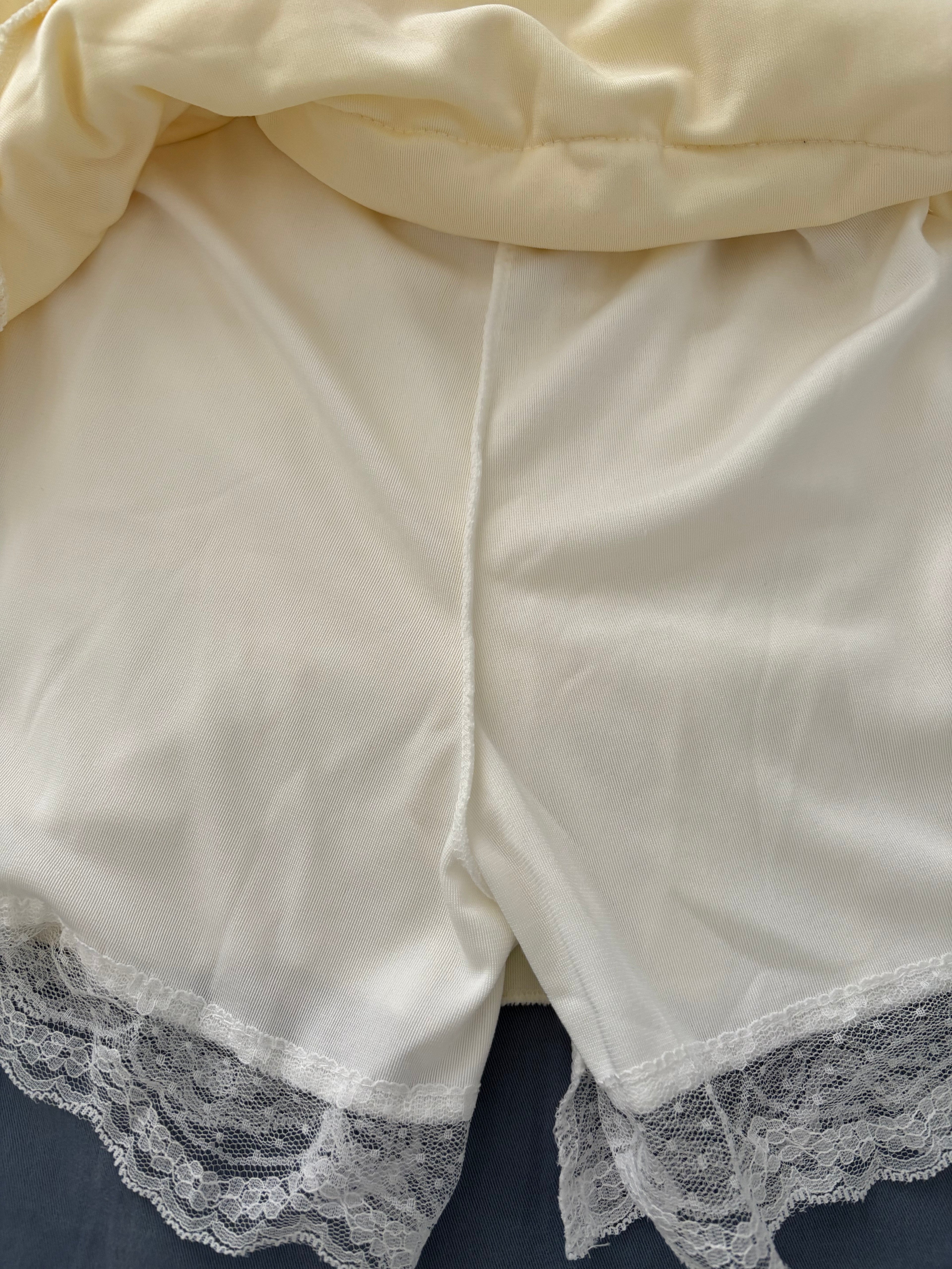 Cream yellow fluffy lace tutu mini skirt with under pants