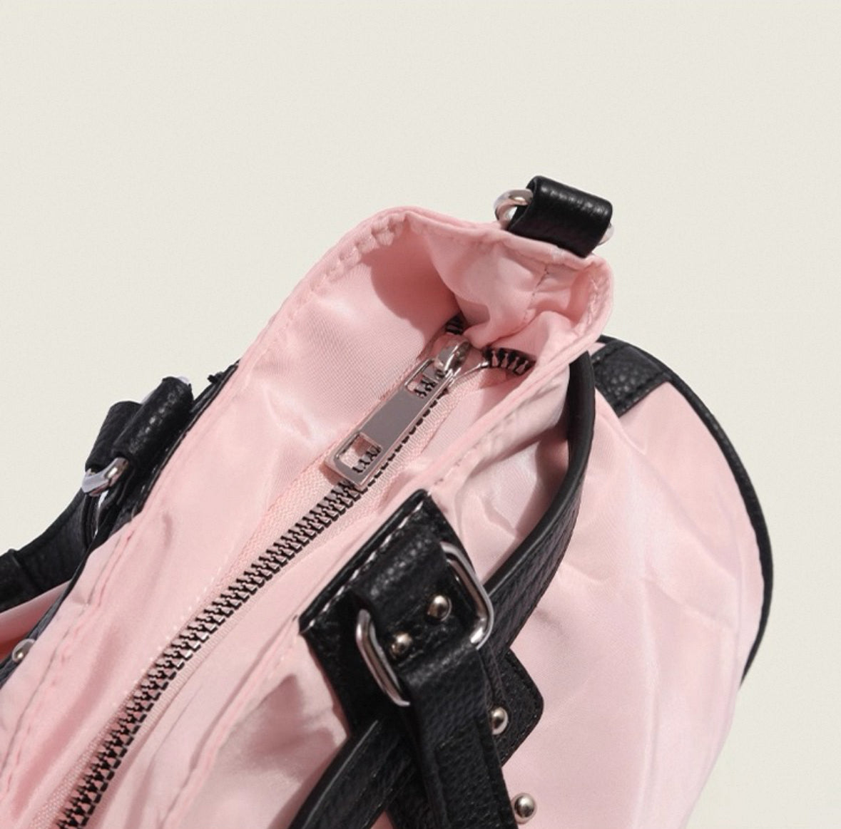 Punk Style Large Capacity Women's Gym Bag Bow Accent Shoulder Handbag Nylon Tote