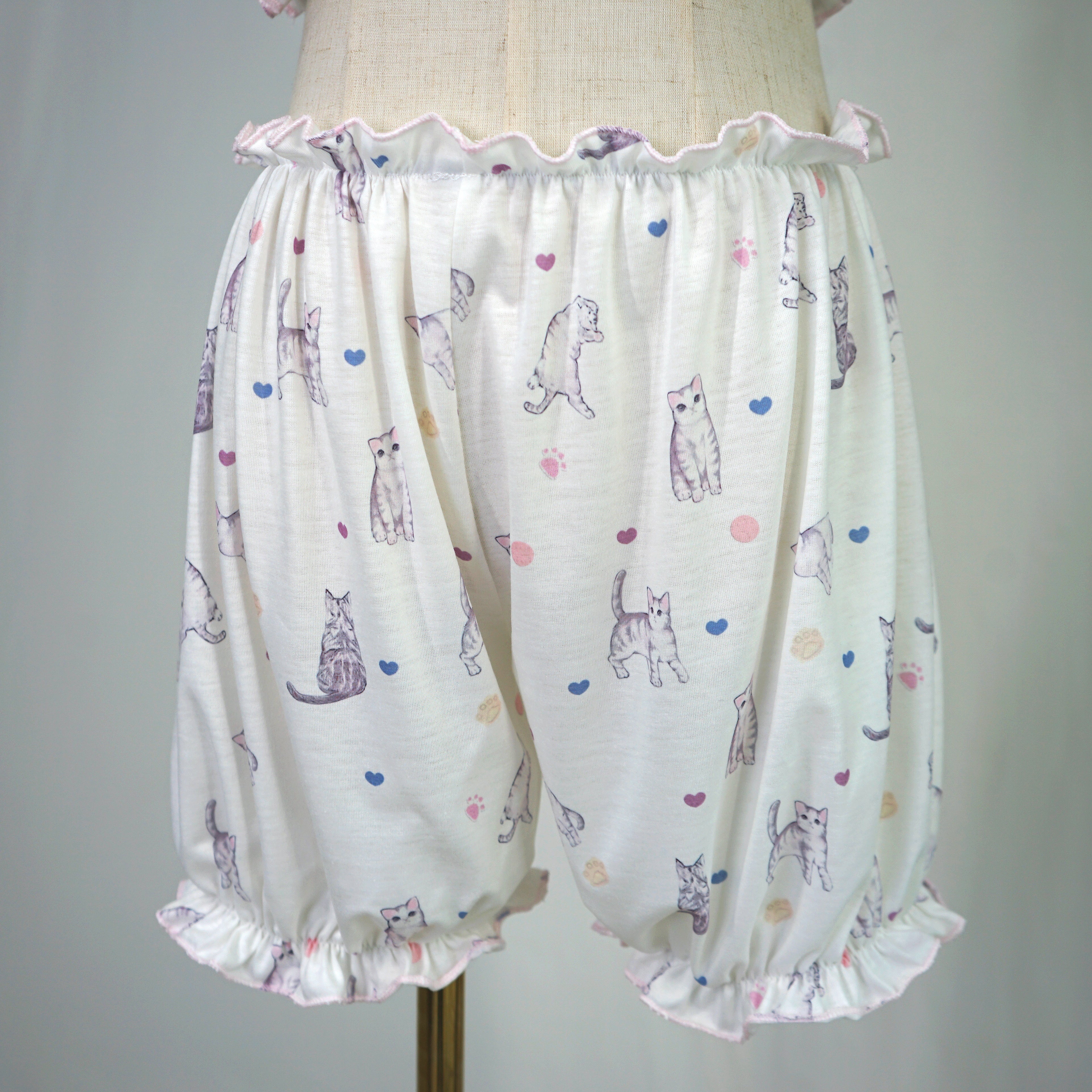 Kawaii Cat Print Ruffle Pajama Set – Sleeveless Crop Top & Bloomers Loungewear for Women