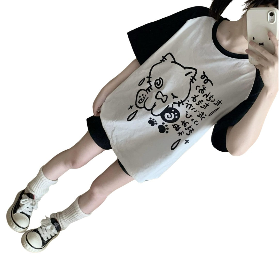 White Harajuku T-shirt with black sleeves and emotional cat print
