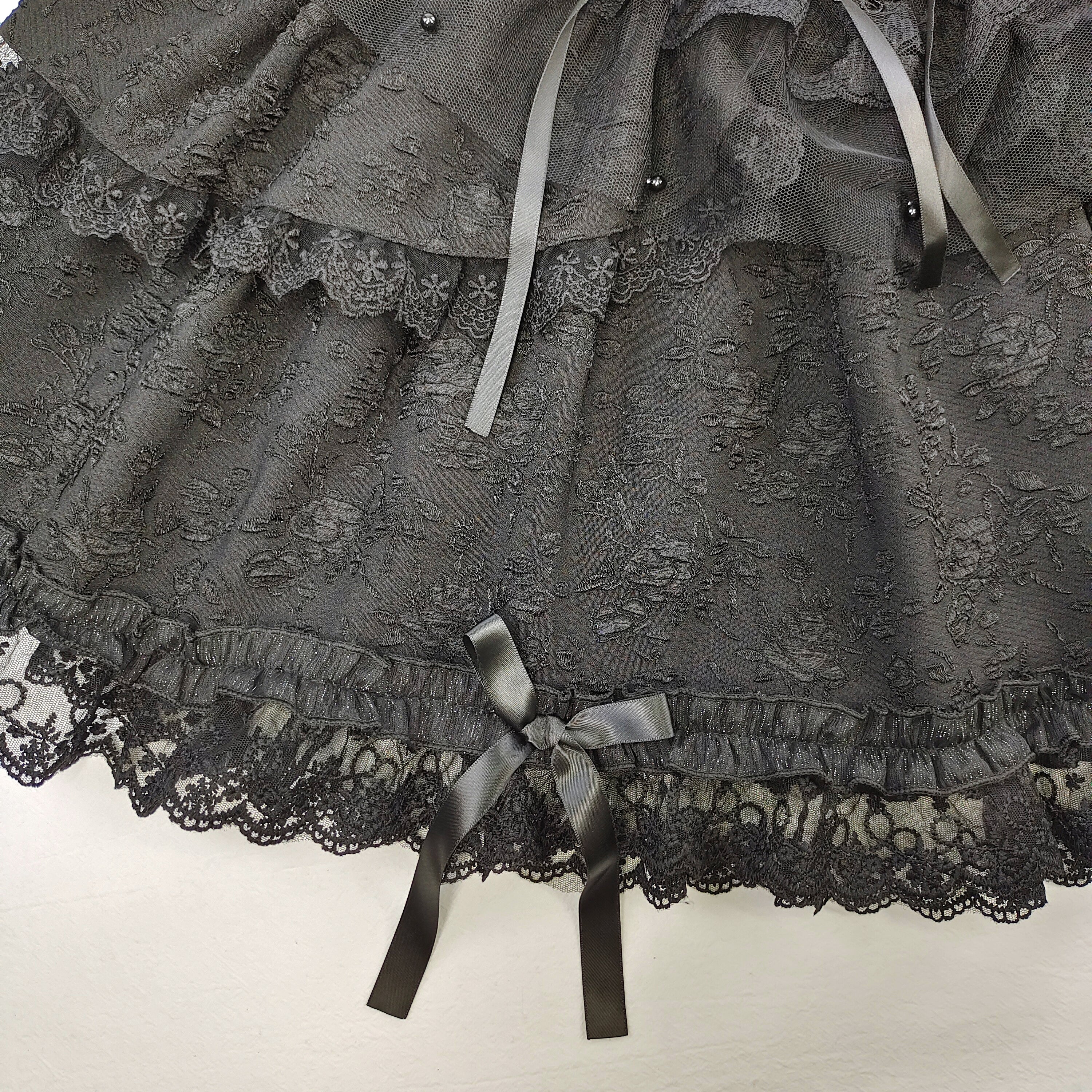 Sweet Lolita Lace Sleeveless Short Dress with Bow & Ruffles Kawaii Gothic Princess Cosplay Party Dress