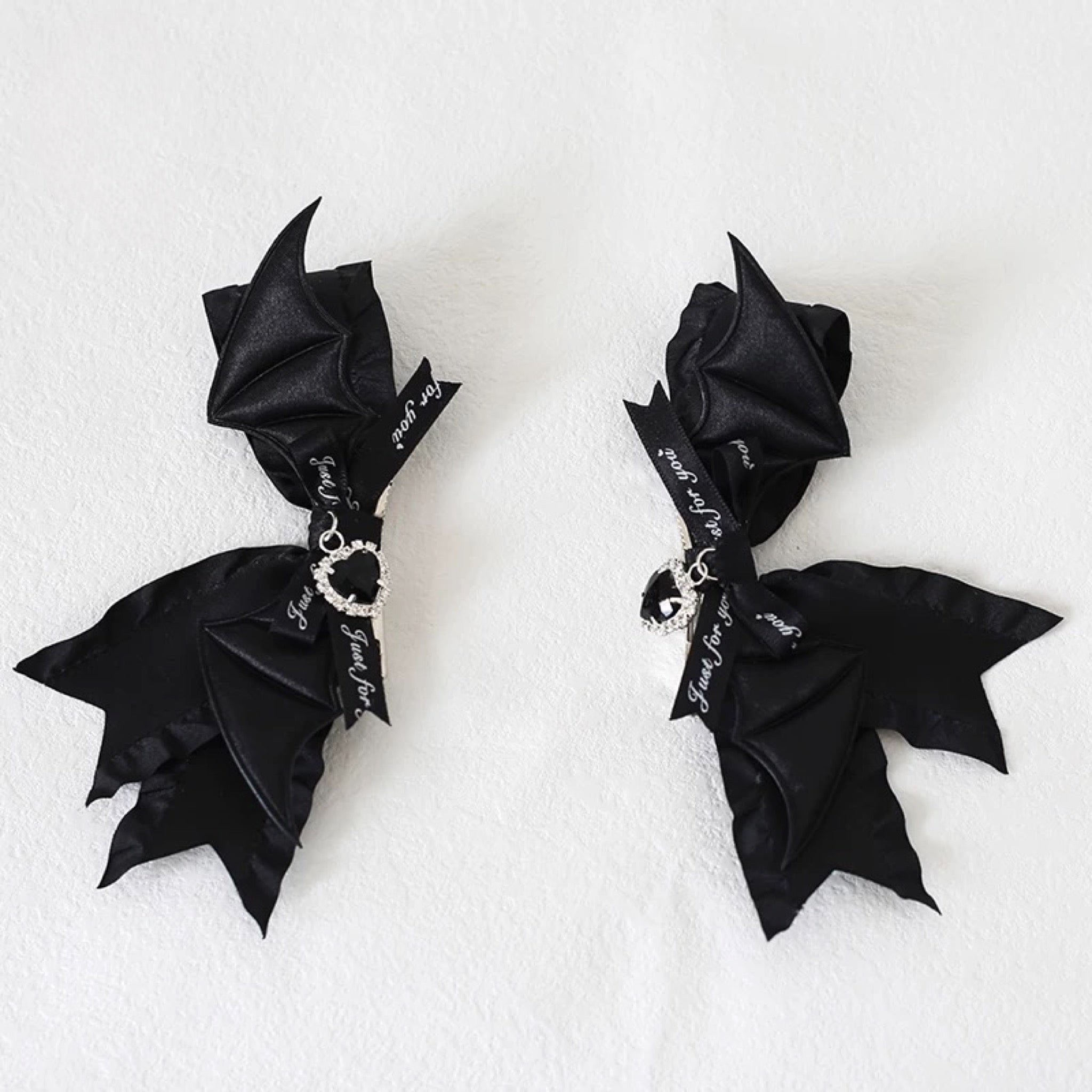 Harajuku-inspired dark twin ponytail accessories with bat wings and lace details twin tail hair bow