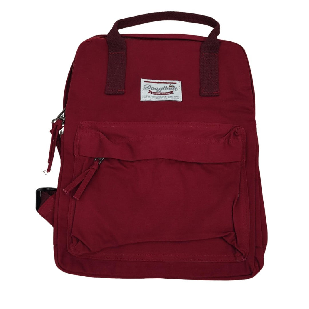 Unisex travel backpack with fabric label