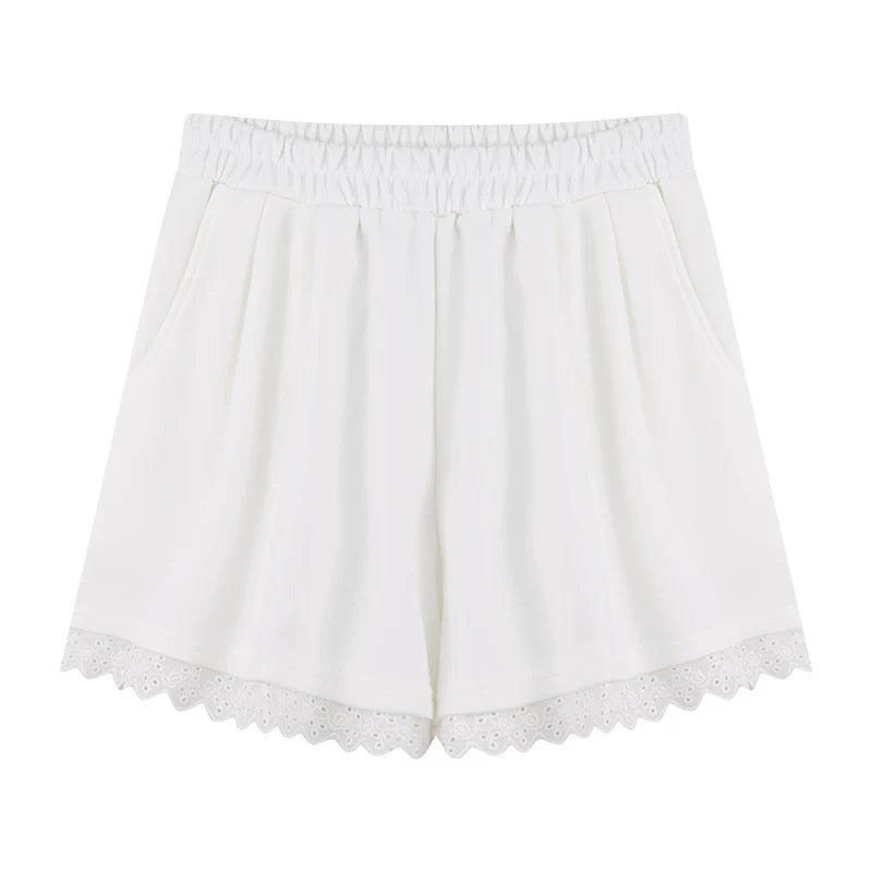 Model wearing high waist wide leg casual shorts with lace trim Loose Fit Short for Lady